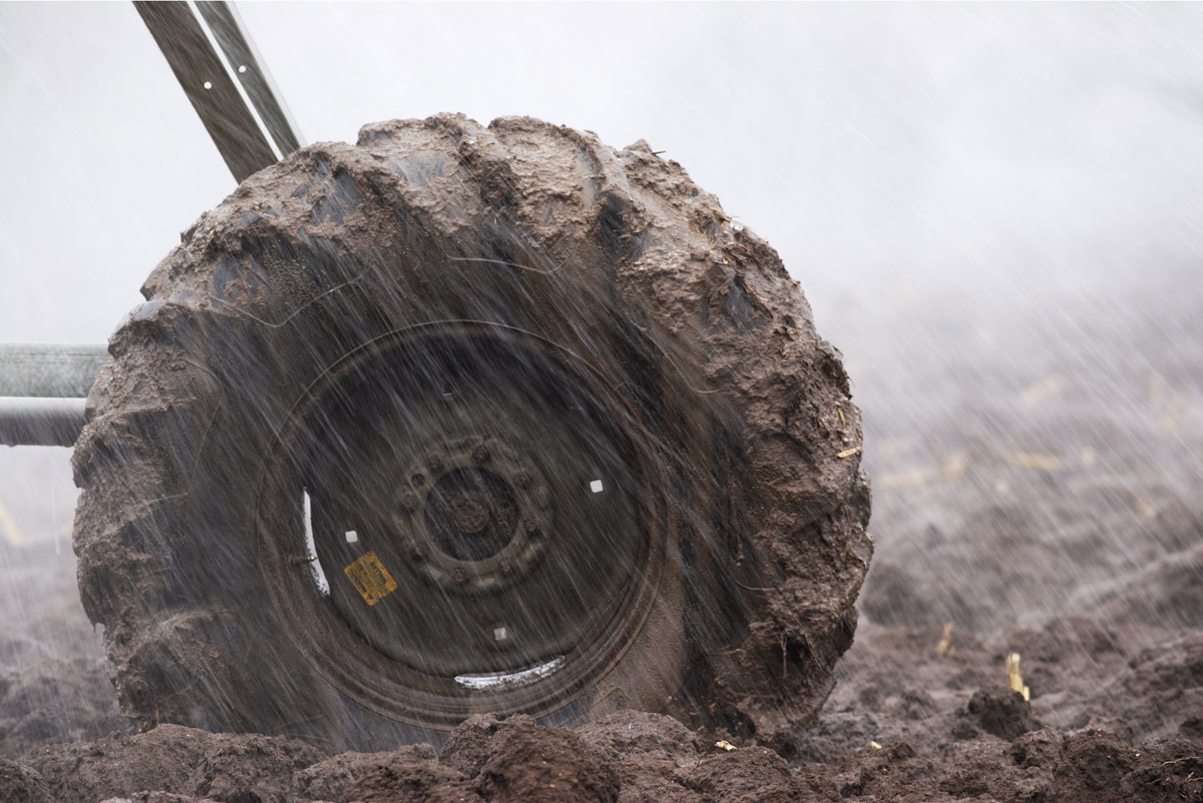 muddypivottire